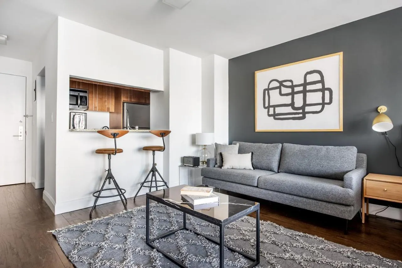 דירה ניו יורק Ues Studio W Gym Doorman Balcony Stunning Roof Nyc-504 ארצות הברית